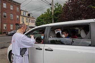 Families flock to weekend in-car Masses