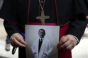 Pope brings five people closer to sainthood