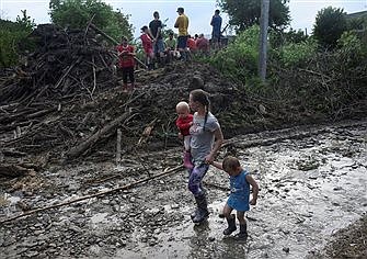 Pope asks prayers for Syria, Yemen, Ukraine