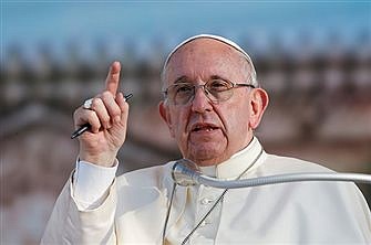 U.S. Catholic media must inspire unity amid division, Pope says