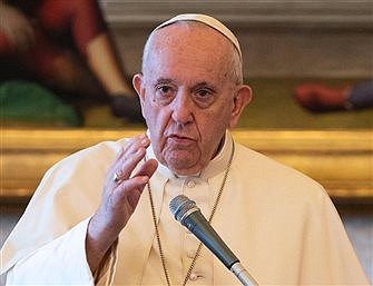 Focus on Christ to discover joy in serving others, Pope tells religious