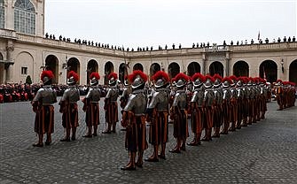 Public invited to attend Pope's weekly general audiences starting Sept. 2