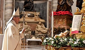 Pope at Christmas: Jesus' Birth brings hope in troubling times