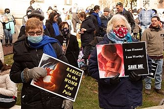 A Day in Photos: Faithful take part in Mass, pro-life rally on Roe v. Wade anniversary