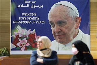 Pope says he cannot disappoint Iraqis, asks prayers for trip