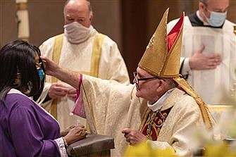 Holy Week in Review: Bishop travels the Diocese; faithful hear messages of hope