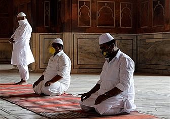 Christians, Muslims must spread hope, says Vatican message for Ramadan