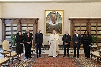 Pope expresses concern for Lebanon, repeats hope to visit the country