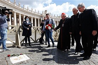 Polish pilgrims mark anniversary of attempt to assassinate St. John Paul