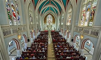 At closing Mass, Holy Spirit churchgoers bid farewell to iconic worship site