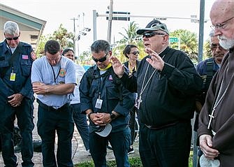 Arzobispo de Miami, cardenal de Boston y pastor ofrecen oraciones, consuelo