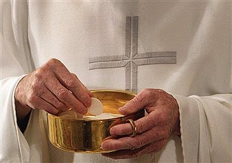 Eucharist document should unite, not divide, the Church, panelists advise