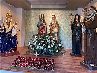 Homenaje al pasado, presente y futuro: Parroquia Nuestra Señora de los Ángeles celebra a santos, abuelos, sacerdotes