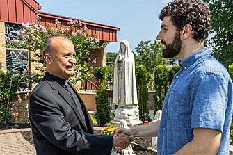 Con la gracia de Dios: 25 años de sacerdocio para Padre Rubiano