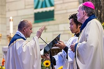 Padre Miguel Valle instalado como párroco de Parroquia San Pablo, Princeton