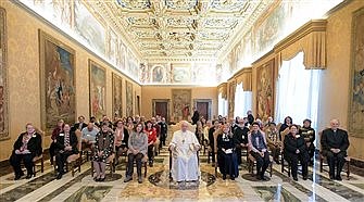 Imitate Mary by listening to God, Pope tells consecrated women