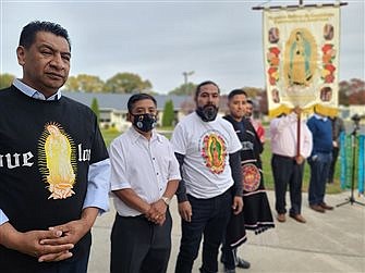 La luz hermosa de las Antorchas Guadalupanas brilla fuerte