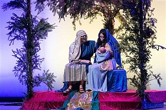 Notre Dame High continues Christmas tradition of Mass, Nativity story