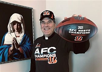 Cincinnati priest ministers as chaplain to Super Bowl-bound Bengals