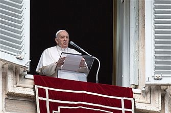 Pope: Positive change comes from fixing one's own failings first