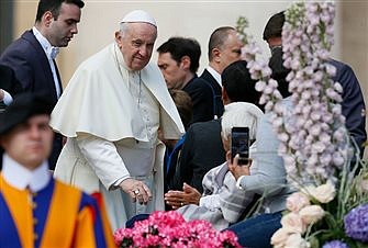 Pope: Honor, protect dignity of elderly