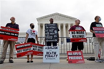 Supreme Court sides with Arizona in death penalty cases