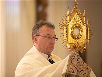 ‘Food that Sustains Us’:  Corpus Christi Parish hosts Diocese’s inauguration of Eucharistic Revival