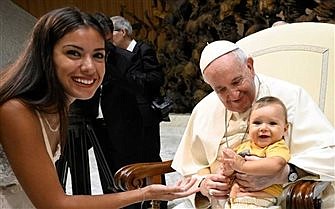 People must choose: Help grow garden of life or desert of death, pope says