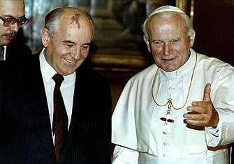 Pope praises Gorbachev's commitment to harmony, fraternity, progress