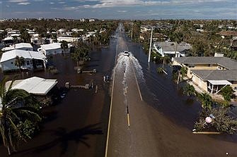 Florida continues with rescue efforts as Hurricane Ian heads north