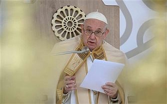 Acojan, apoyen, acompañen a todos los migrantes, dice el Papa