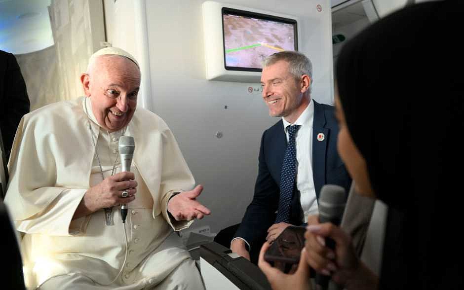 Papa: El machismo mata el progreso humano; la lucha por la igualdad sigue