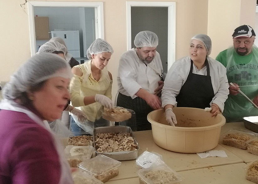 'Love is the most important ingredient' in Lebanese meal project