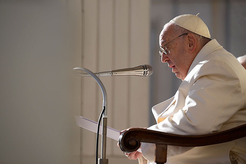 Pope remembers victims of Soviet-made famine in Ukraine, prays for peace
