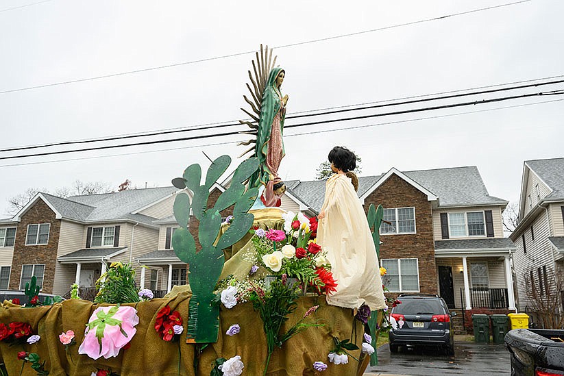 UPDATED: Spirited pilgrims lead Our Lady of Guadalupe torches home 