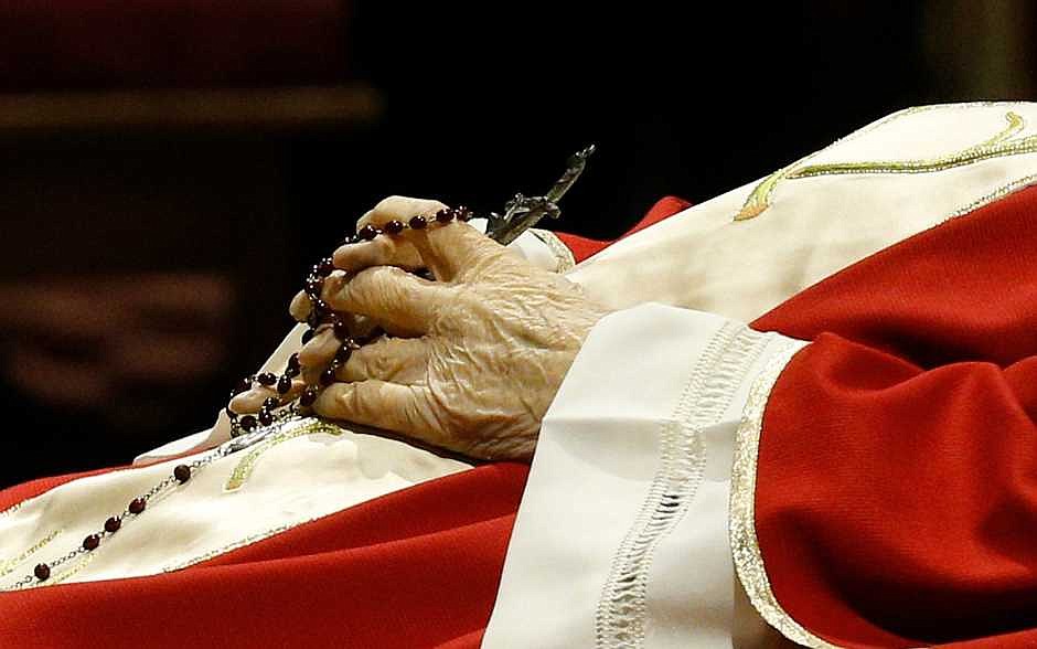 Benedict XVI's death and burial: Watching procedures become protocol