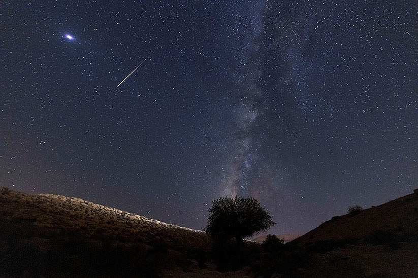 Catholics look to night skies as new comet reveals 'the glory of God'