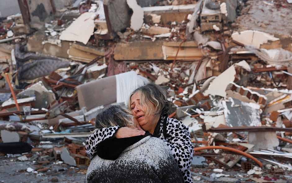 ACTUALIZACIÓN: Papa entristecido por 'gran pérdida de vidas' tras terremotos en Turquía y Siria