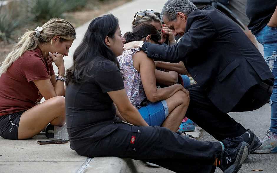 Los grupos de la iglesia y la comunidad deben infundir amor en una cultura de violencia armada, dicen los panelistas