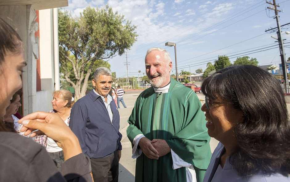 Sospechoso de la muerte a tiros del obispo de Los Ángeles O'Connell acusado de asesinato