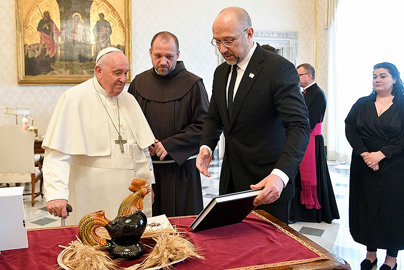 Pope meets Ukrainian prime minister at Vatican