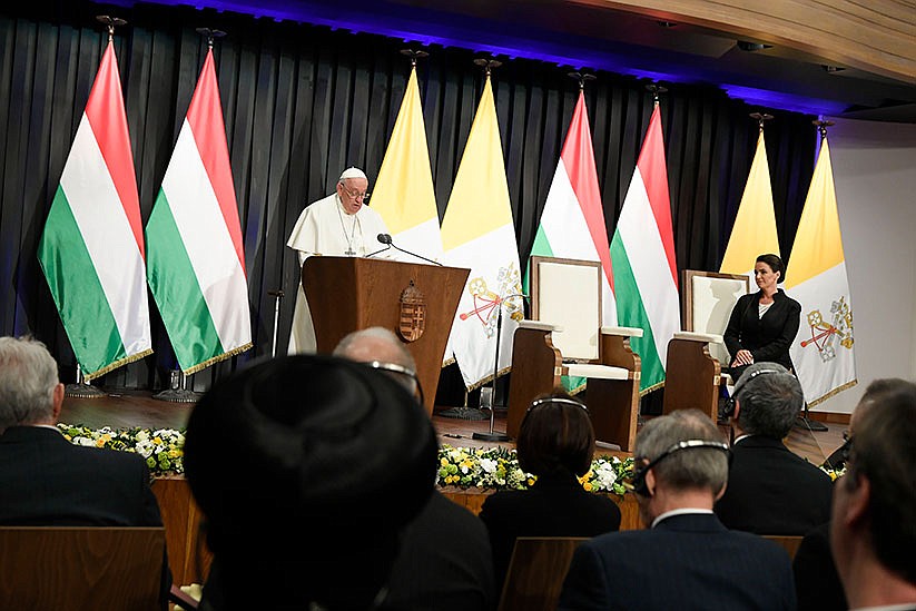 Pope arrives in Hungary preaching cooperation, welcome – not isolation