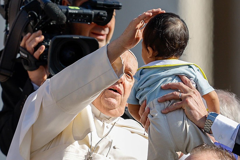 Pope: Pray at Pentecost for courage to evangelize