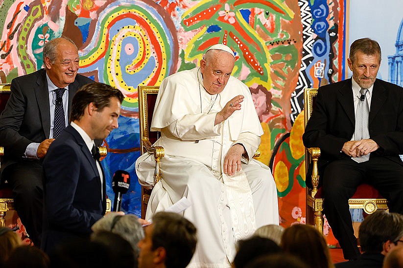 To overcome U.S. division, violence, Pope tells young to 'be authentic'
