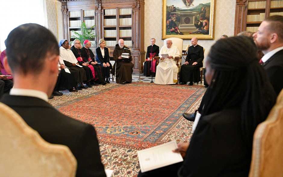 Comisión papal busca aportaciones públicas sobre los principios de protección para los menores
