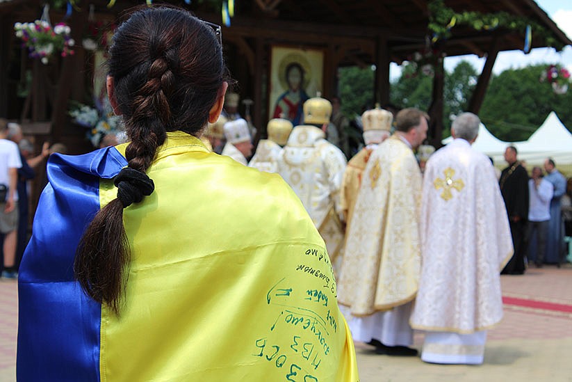 Thousands gather to honor martyrs old and new in Ukraine